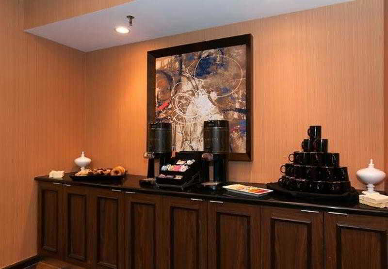 فندق كورتيارد مطار شارلوت/بيلي جراهام باركواي تشارلوت المظهر الخارجي الصورة